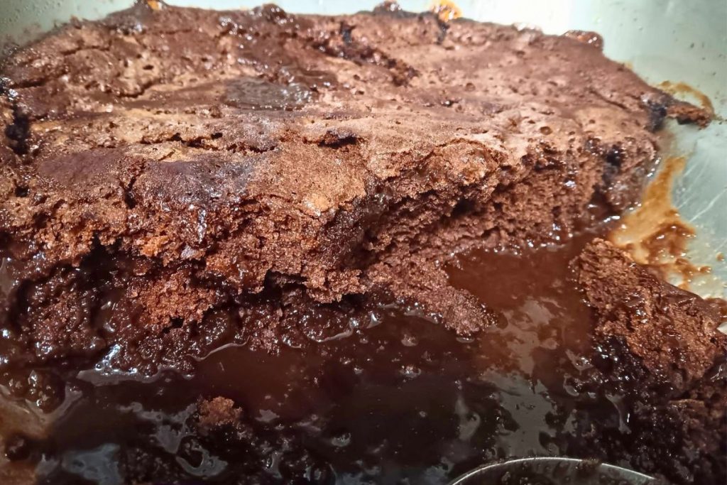 chocolate-self-saucing-pudding
